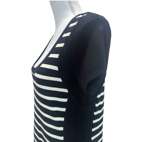 Philosophy Black and White Striped Sweater Dress Size Large NWT - Picture 4 of 8
